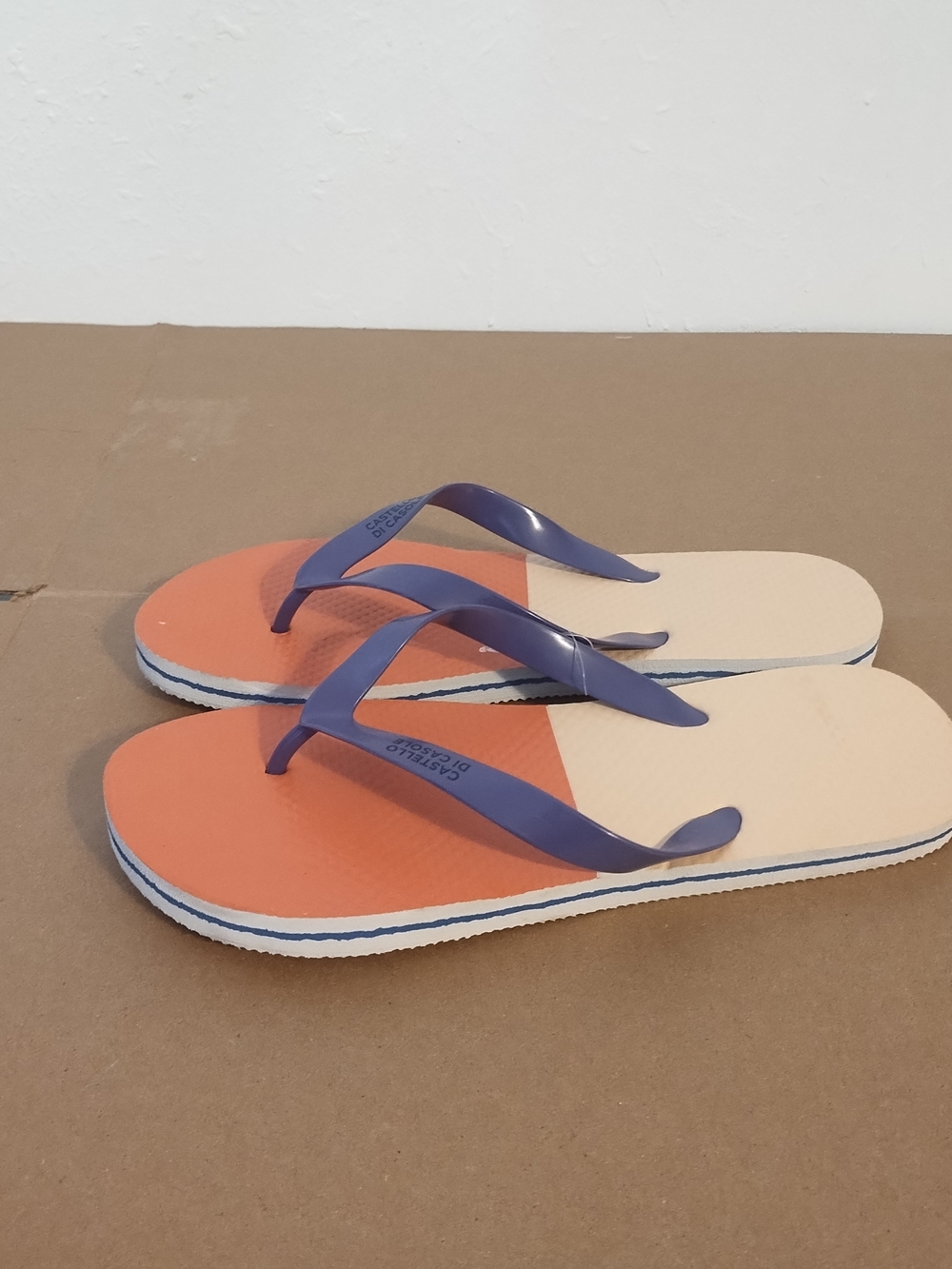 Sandals salmon and Purple Flip Flops women's U.S.A size 9.5/ UK size 7.5 women's